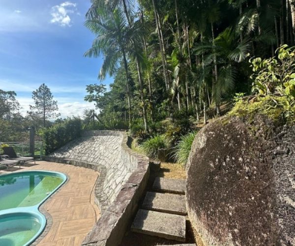 WhatsApp Image 2024-06-27 at 18.04.38 (1)